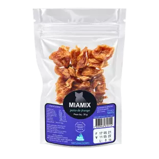 Miamix Frango 30 g com peito de frango desidratado para gatos